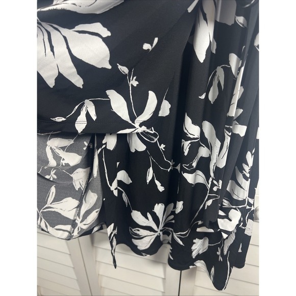 Maggy London Floral Short Sleeve V-Neck Tie Waist Wrap Dress 16W Black & White - Picture 7 of 10